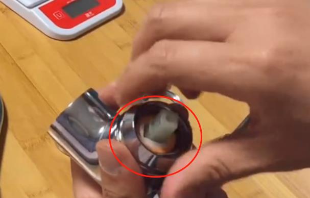 360旋轉(zhuǎn)水龍頭拆卸圖解，4個步驟輕松拆卸所有配件!